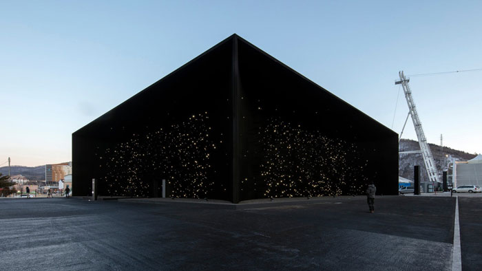 edifício mais escuro da terra construído para as Olimpíadas de Inverno da Coréia do Sul por Asif Khan
