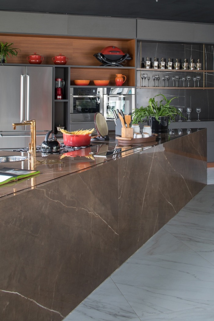 4 bancada em porcelanato decortiles bronzo-po-120x240cm-casa-cor-brasilia-2018-choque-arquitetura-piso-neocarrara-ac-90x90cm_foto-haruo-mikami