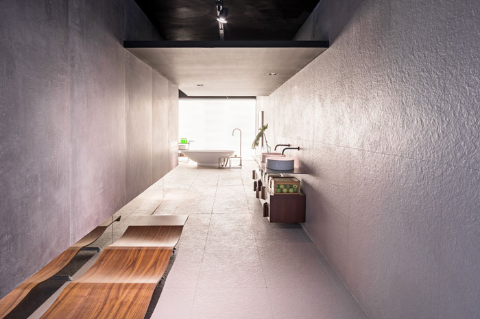 1 salas-de-banho-incríveis-decortiles-casa-cor-brasilia-priscila-magno-neves-city-zen-stone-portland-nat-60x120cm_hard-gray-ac-120x240cm-foto-haruo-mikami