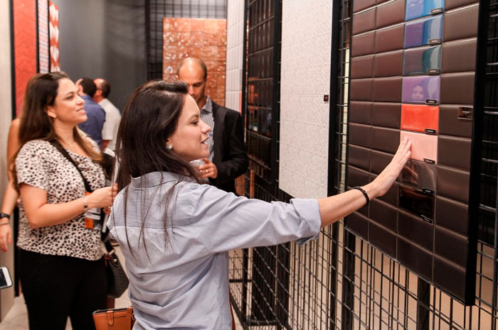 9 arquitetos e decoradores conferem nova coleção decortiles na revestir