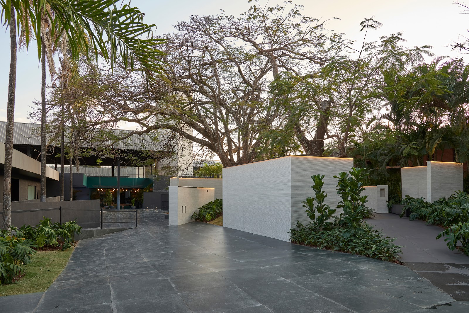 32_–_Pavilhão_São_Geraldo__por_SAINZ_-_crédito_Jomar_Bragança_(2)