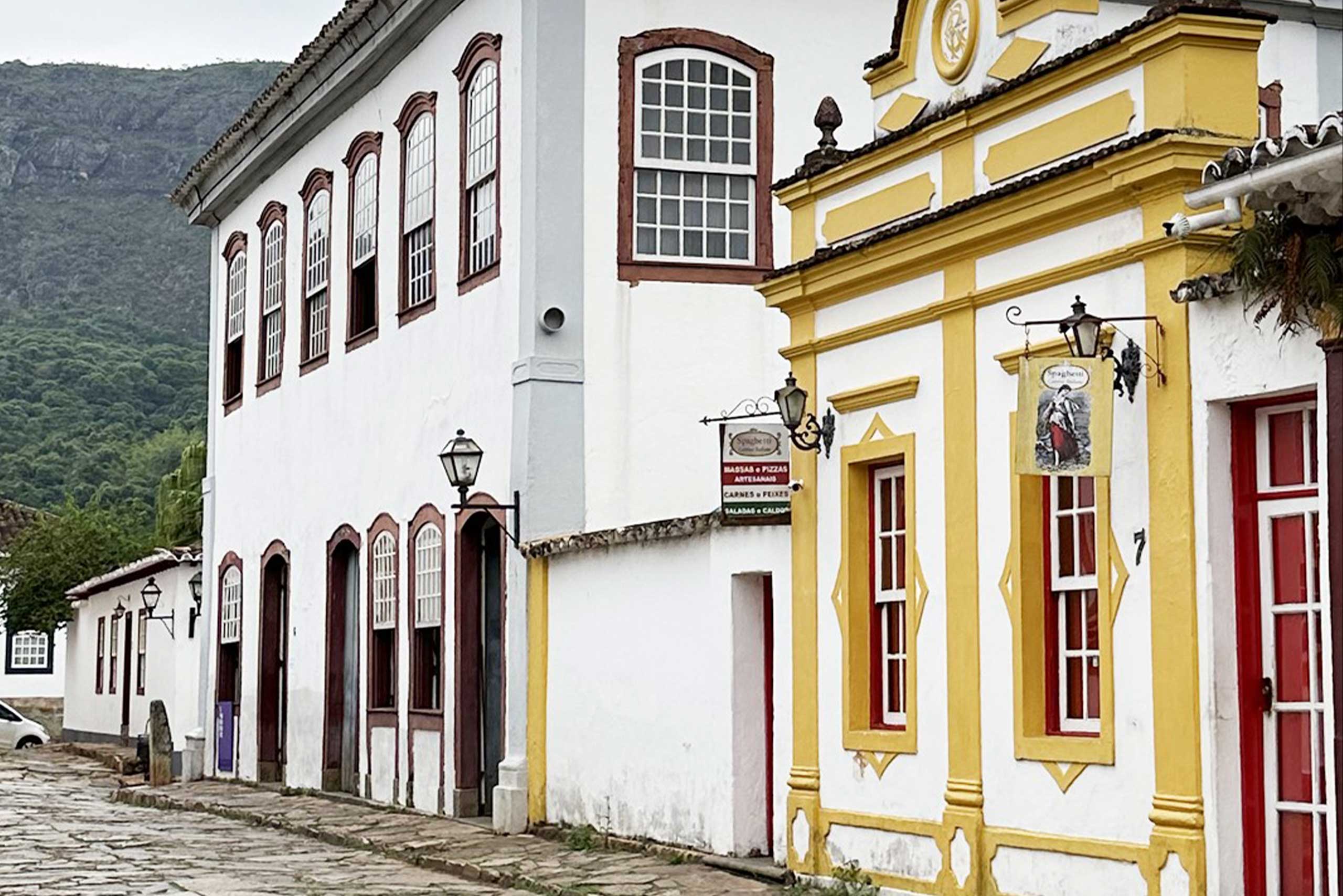 Art, crafts and inspiration on two tours of Tiradentes Breaking