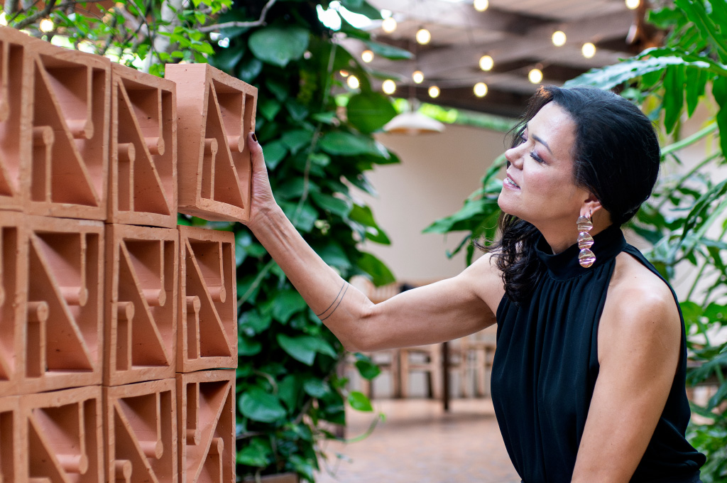 Relembre as coleções da Calu Fontes para a Decortiles